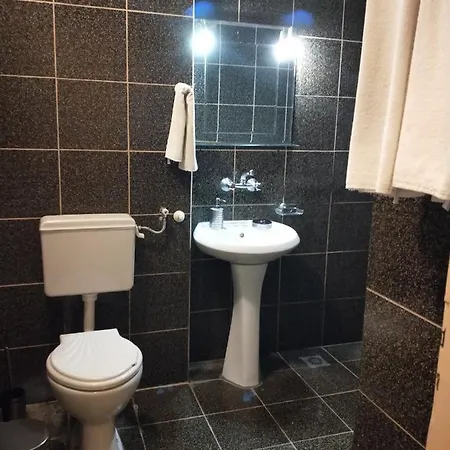 Nikemi Hotel 2*